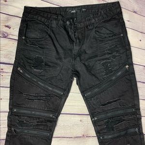 **sold **Men’s Black Distressed Jeans Size 34